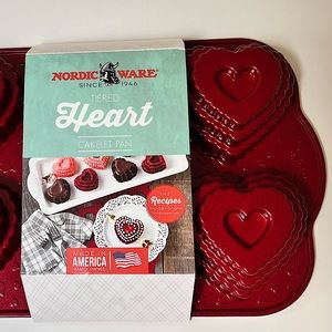Nordic Ware RED tiered‎ heart cakelet pan